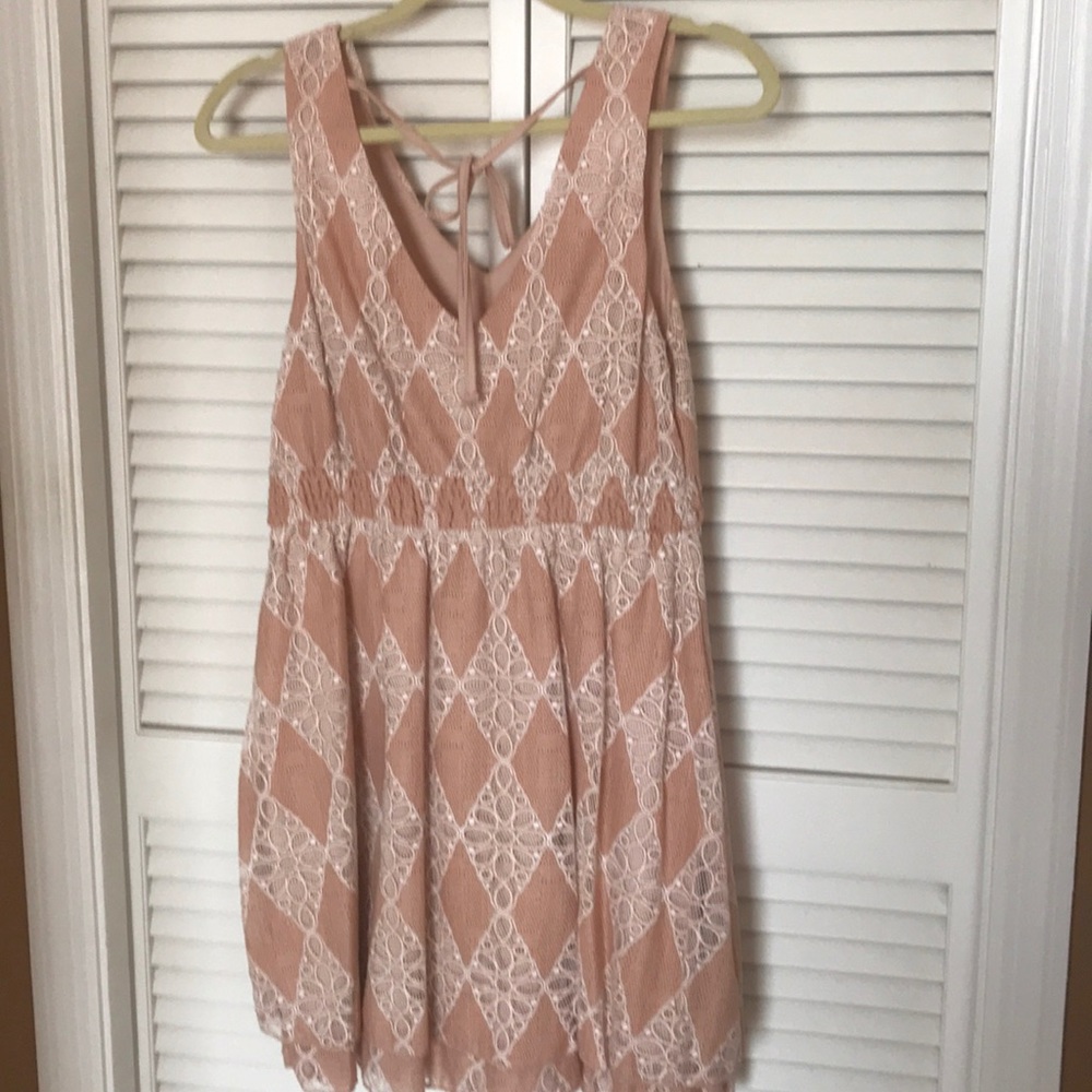 Dress - Picture 3 of 3